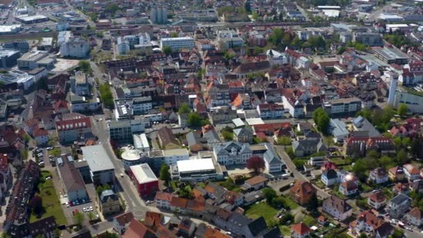 Vista Aérea Ciudad Sinsheim Alemania Soleado Día Primavera Durante Bloqueo — Vídeos de Stock