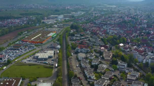 Luchtfoto Van Stad Weinstadt Duitsland Een Zonnige Lentedag Tijdens Afsluiting — Stockvideo