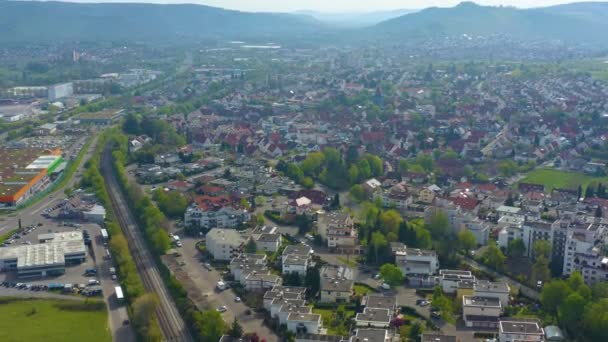 Letecký Pohled Město Weinstadt Německu Slunečného Jarního Dne Během Uzamčení — Stock video
