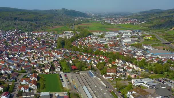 Vista Aérea Ciudad Winterbach Alemania Soleado Día Primavera Durante Cierre — Vídeos de Stock