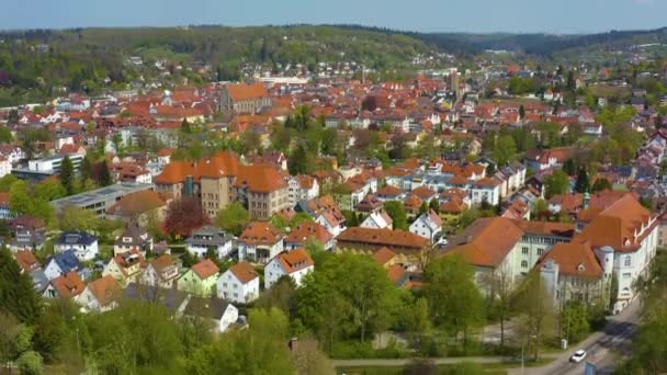 Flygfoto Över Staden Schwaebisch Gmuend Tyskland Solig Vårdag Coronavirus Nedstängning — Stockvideo