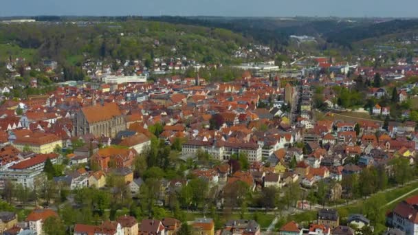 Letecký Pohled Město Schwaebisch Gmuend Německu Slunečného Jarního Dne Během — Stock video