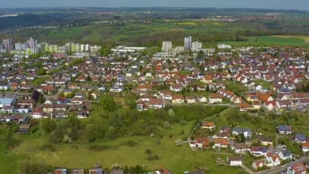 Vista Aérea Ciudad Bettringen Alemania Soleado Día Primavera Durante Bloqueo — Vídeos de Stock