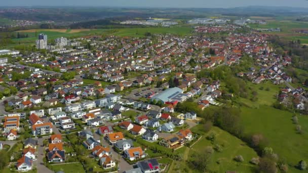 Αεροφωτογραφία Της Πόλης Bettringen Στη Γερμανία Μια Ηλιόλουστη Ανοιξιάτικη Μέρα — Αρχείο Βίντεο