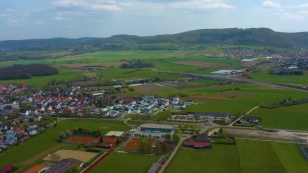 Légi Felvétel Város Moegglingen Németországban Egy Napos Tavaszi Napon Során — Stock videók