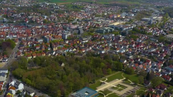 Widok Lotu Ptaka Miasto Aalen Niemczech Słoneczny Wiosenny Dzień Podczas — Wideo stockowe