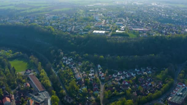 Letecký Pohled Město Schwaebisch Sál Kolem Stiftskirche Kostel Německu Slunečného — Stock video