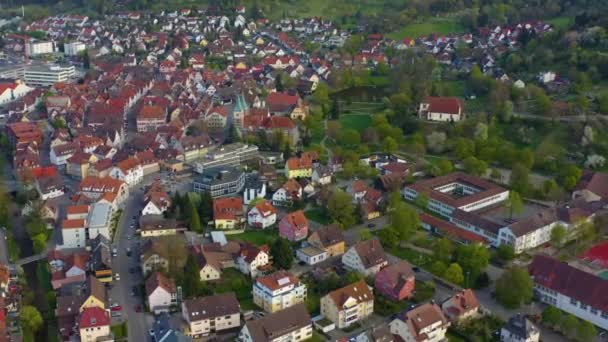 Vista Aérea Ciudad Murrhardt Alemania Soleado Día Primavera Durante Cierre — Vídeos de Stock