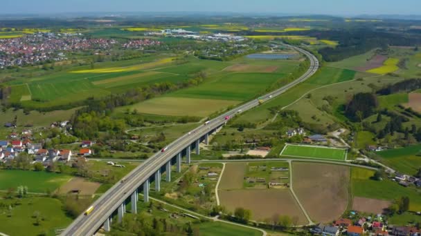 Luchtfoto Van Stad Muehlheim Neckar Het Voorjaar Tijdens Coronavirus Lockdown — Stockvideo