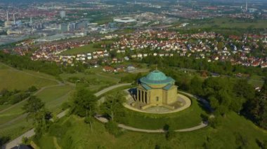 Stuttgart 'ta Wrttemberg tepesindeki Sepulchral Şapeli' nin hava görüntüsü..