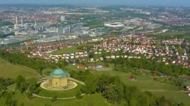 Stuttgart 'ta Wrttemberg tepesindeki Sepulchral Şapeli' nin hava görüntüsü..