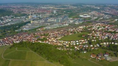 Stuttgart 'ta Wrttemberg tepesindeki Sepulchral Şapeli' nin hava görüntüsü..