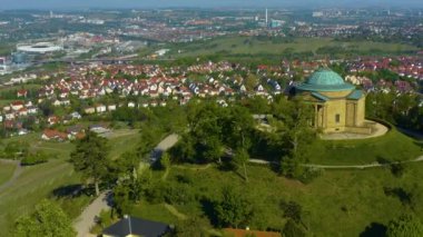 Stuttgart 'ta Wrttemberg tepesindeki Sepulchral Şapeli' nin hava görüntüsü..