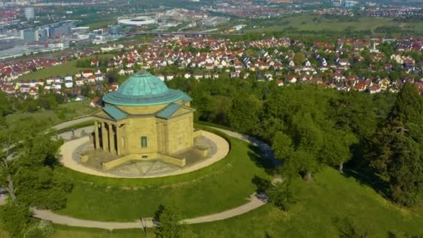 Widok Powietrza Kaplicę Grobowców Wzgórzu Wrttemberg Stuttgarcie Wiosną Podczas Zamknięcia — Wideo stockowe