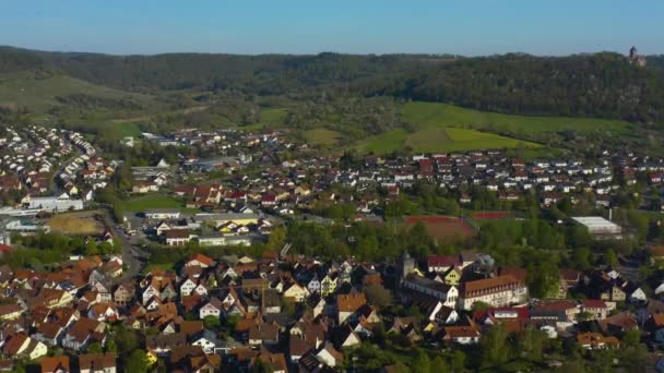 Luchtfoto Van Oberstenfeld Duitsland Een Zonnige Dag Het Vroege Voorjaar — Stockvideo