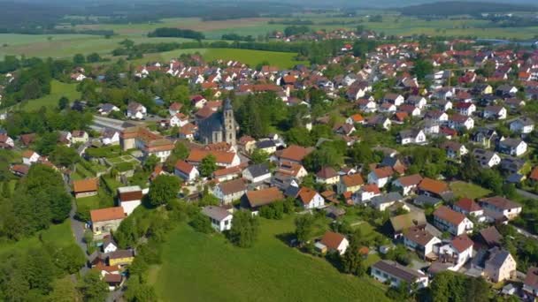 Vista Aérea Ciudad Del Monasterio Neudrossenfeld Alemania Día Soleado Primavera — Vídeo de stock