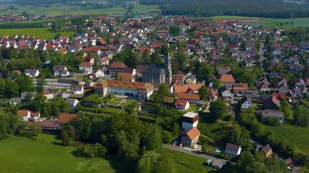 Vista Aérea Ciudad Del Monasterio Neudrossenfeld Alemania Día Soleado Primavera — Vídeos de Stock