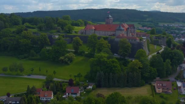 Letecký Pohled Město Kronach Německu Slunečného Jarního Dne Během Uzamčení — Stock video