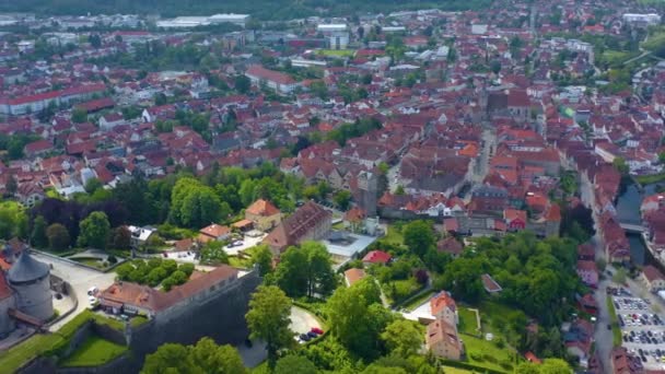Vista Aérea Cidade Kronach Alemanha Dia Ensolarado Primavera Durante Bloqueio — Vídeo de Stock