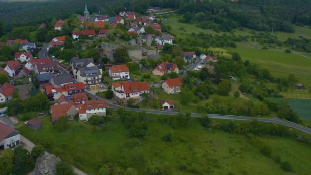 Letecký Pohled Obec Zámek Altenstein Blízkosti Maroldsweisach Německu Slunečného Jarního — Stock video