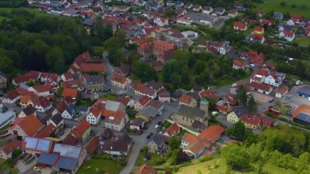 Vista Aérea Ciudad Palacio Burgpreppach Alemania Día Soleado Primavera Durante — Vídeos de Stock