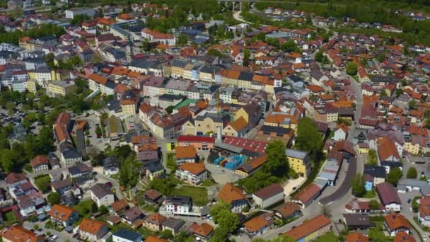 Vista Aérea Ciudad Traunstein Alemania Baviera Soleado Día Primavera Durante — Vídeo de stock