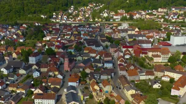 Aerial View City Treuchtlingen Germany Baijeri Aurinkoisena Kevätpäivänä Aikana Coronavirus — kuvapankkivideo