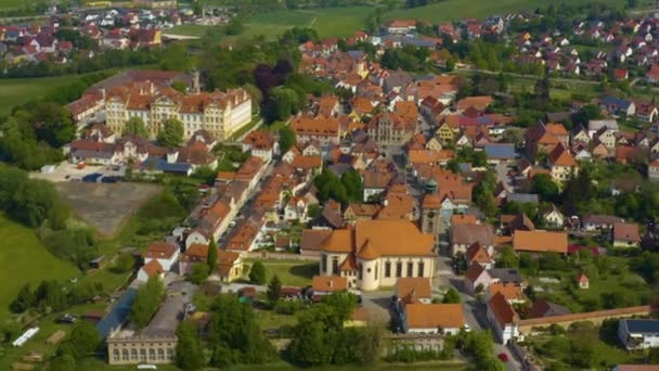 Αεροφωτογραφία Της Πόλης Ellingen Στη Γερμανία Βαυαρία Μια Ηλιόλουστη Ανοιξιάτικη — Αρχείο Βίντεο