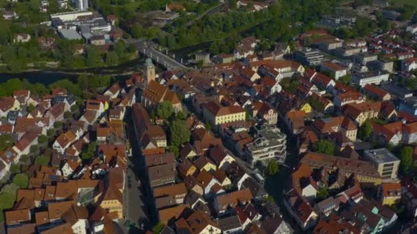 Flygfoto Över Staden Nuertingen Tyskland Solig Vårdag Coronavirus Nedstängning — Stockvideo
