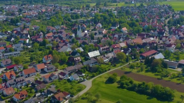 Légi Felvétel Város Aichelberg Németországban Egy Napos Tavaszi Napon Során — Stock videók