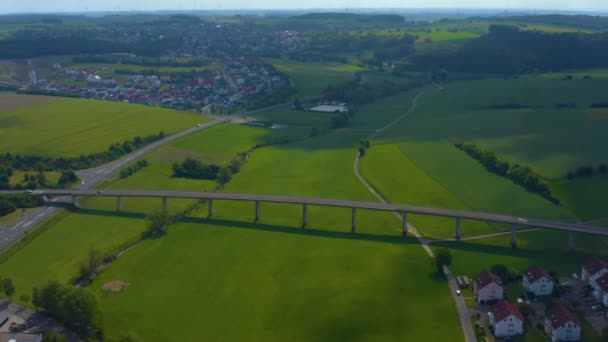 Aeriel Utsikt Över Byn Hettingen Tyskland Bredvid Buchen Solig Dag — Stockvideo