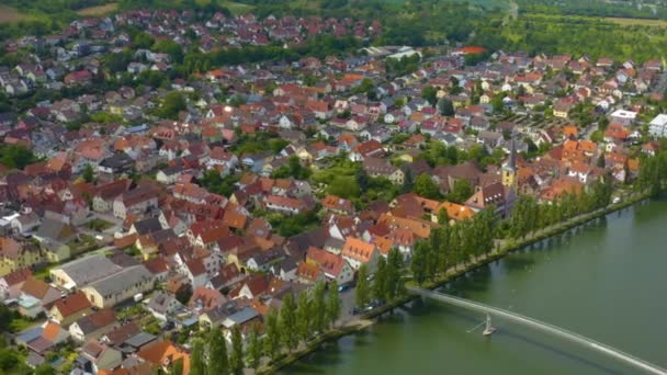 Flygfoto Över Staden Margetshochheim Tyskland Solig Dag Våren Coronavirusets Avstängning — Stockvideo