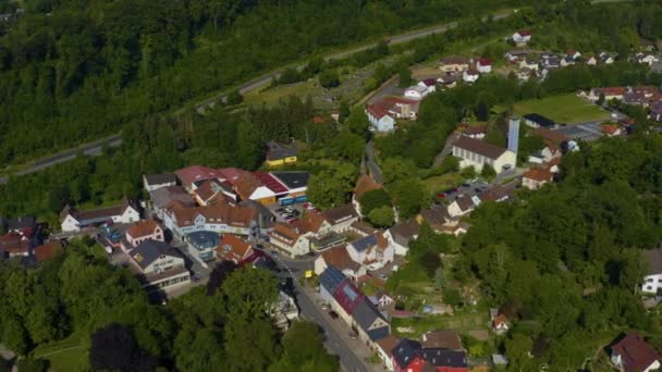 春の晴れた日にドイツの村Adelsheimの空気の景色 — ストック動画