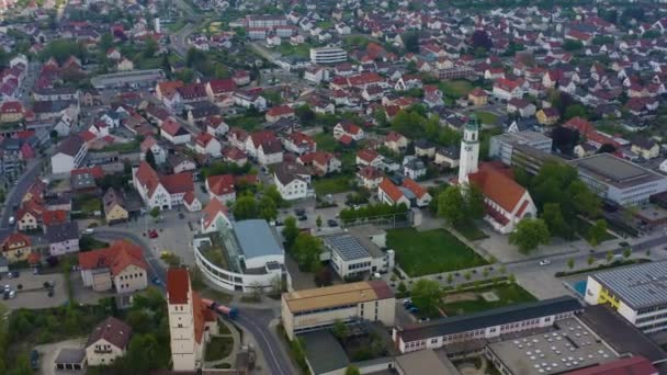 Widok Lotu Ptaka Miasto Vohringen Niemczech Bawaria Słoneczny Wiosenny Dzień — Wideo stockowe