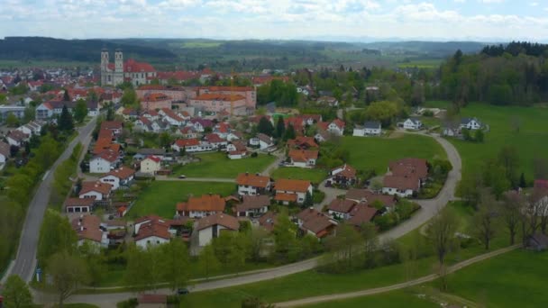 Vista Aérea Cidade Mosteiro Ottobeuern Alemanha Baviera Dia Ensolarado Primavera — Vídeo de Stock