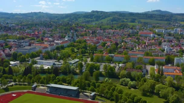 Luftfoto Byen Kempten Tyskland Bayern Solrig Forårsdag Coronavirus Lockdown – Stock-video
