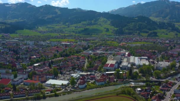 Légi Felvétel Város Sonthofen Németországban Bajorország Egy Napos Tavaszi Napon — Stock videók