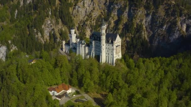 Vista Aérea Del Castillo Neuschwanstein Baviera Durante Cierre Del Coronavirus — Vídeos de Stock
