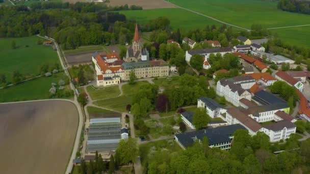 Almanya Eresing Yakınlarındaki Ottilien Manastırı Nın Havadan Görünüşü Güneşli Bir — Stok video