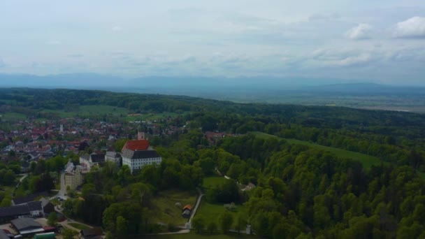 Letecký Pohled Město Klášter Andechs Německu Bavorsko Slunečného Jarního Dne — Stock video
