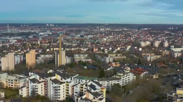 ドイツの都市ブーブリンゲンの空中風景 秋の晴れた日 — ストック動画