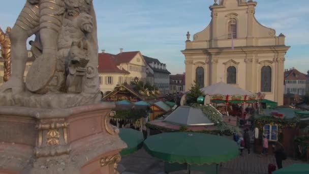 Weihnachtsmarkt Der Innenstadt Von Ludwigsburg Einem Sonnigen Nachmittag Dezember — Stockvideo