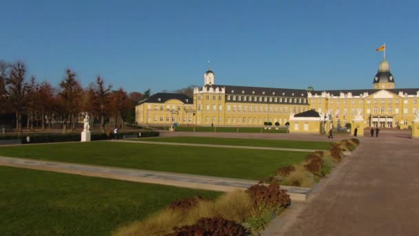 Centro Karlsruhe Palacio Día Soleado Durante Tiempo Navidad — Vídeos de Stock