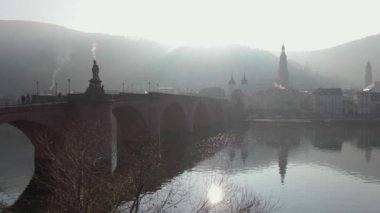 Heidelberg, Aralık 'ta güneşli bir sabahta Noel' den önce Almanya 'da. 