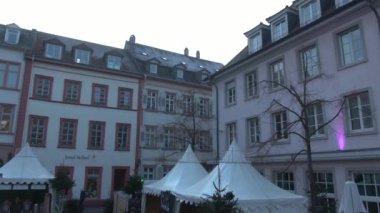 Heidelberg, Aralık 'ta güneşli bir sabahta Noel' den önce Almanya 'da. 