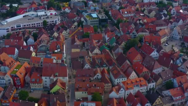Almanya Daki Oehringen Şehrinin Eski Bölümünden Havadan Görüntüler Bahar Sabahının — Stok video