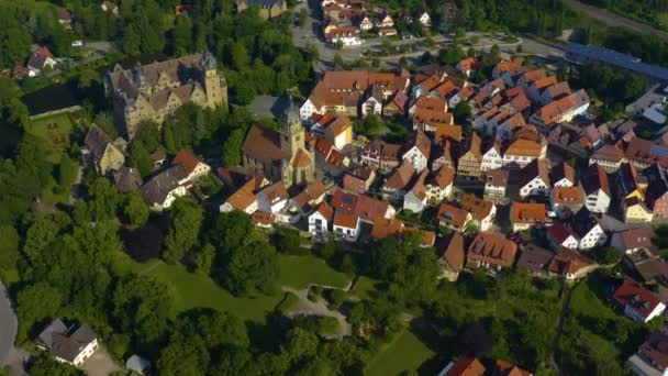 Vista Aérea Del Casco Antiguo Neuenstein Alemania Una Mañana Soleada — Vídeos de Stock