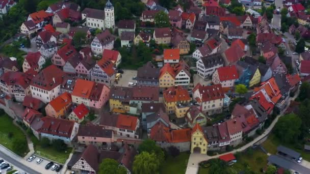 Widok Lotu Ptaka Stare Miasto Miasta Forchtenberg Niemczech Pochmurny Dzień — Wideo stockowe