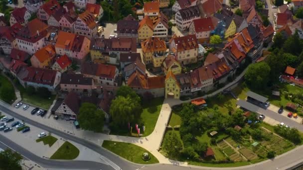 Widok Lotu Ptaka Stare Miasto Miasta Forchtenberg Niemczech Pochmurny Dzień — Wideo stockowe