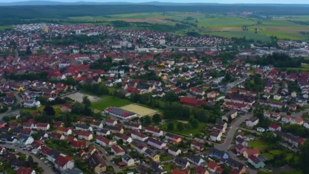 Lkbaharda Güneşli Bir Günde Almanya Küçük Eppingen Kasabasının Havası — Stok video